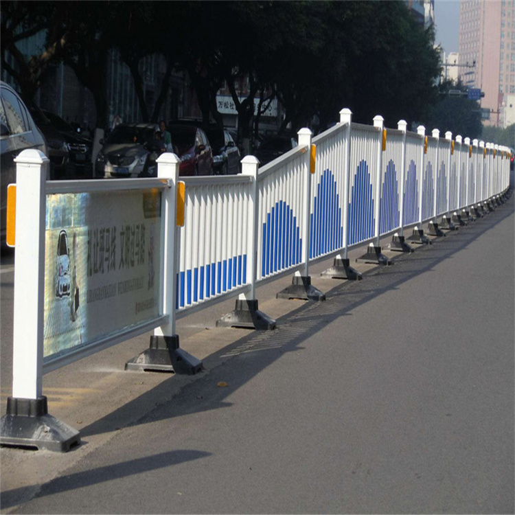 橋梁中心護(hù)欄圖片2