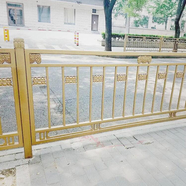 道路隔離護(hù)欄圖片2